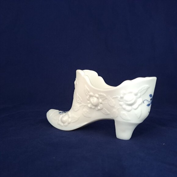 Fenton Cabbage Rose Slipper Shoe White Milk Glass Hand-Painted Signed Decorative - Picture 7 of 14